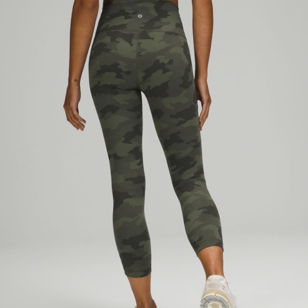 Lululemon Aligns 23”